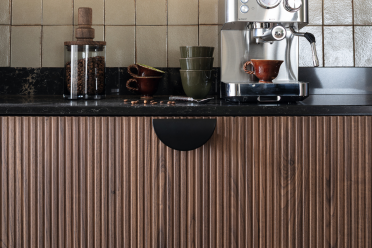 Les meubles en bois s'invitent en cuisine