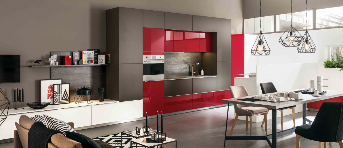 Visuel 01 Cuisine ambiance Cubiste Rouge cardinal verni brillant aménagée en L VP