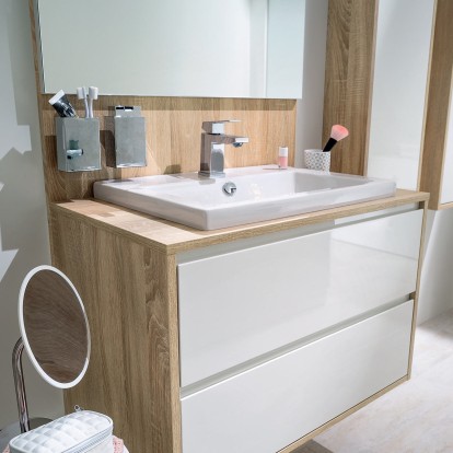 salle de bain bois miroir cadre bois