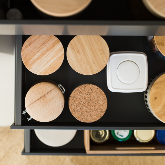 Visual 01 Result: an organized and pleasant kitchen
